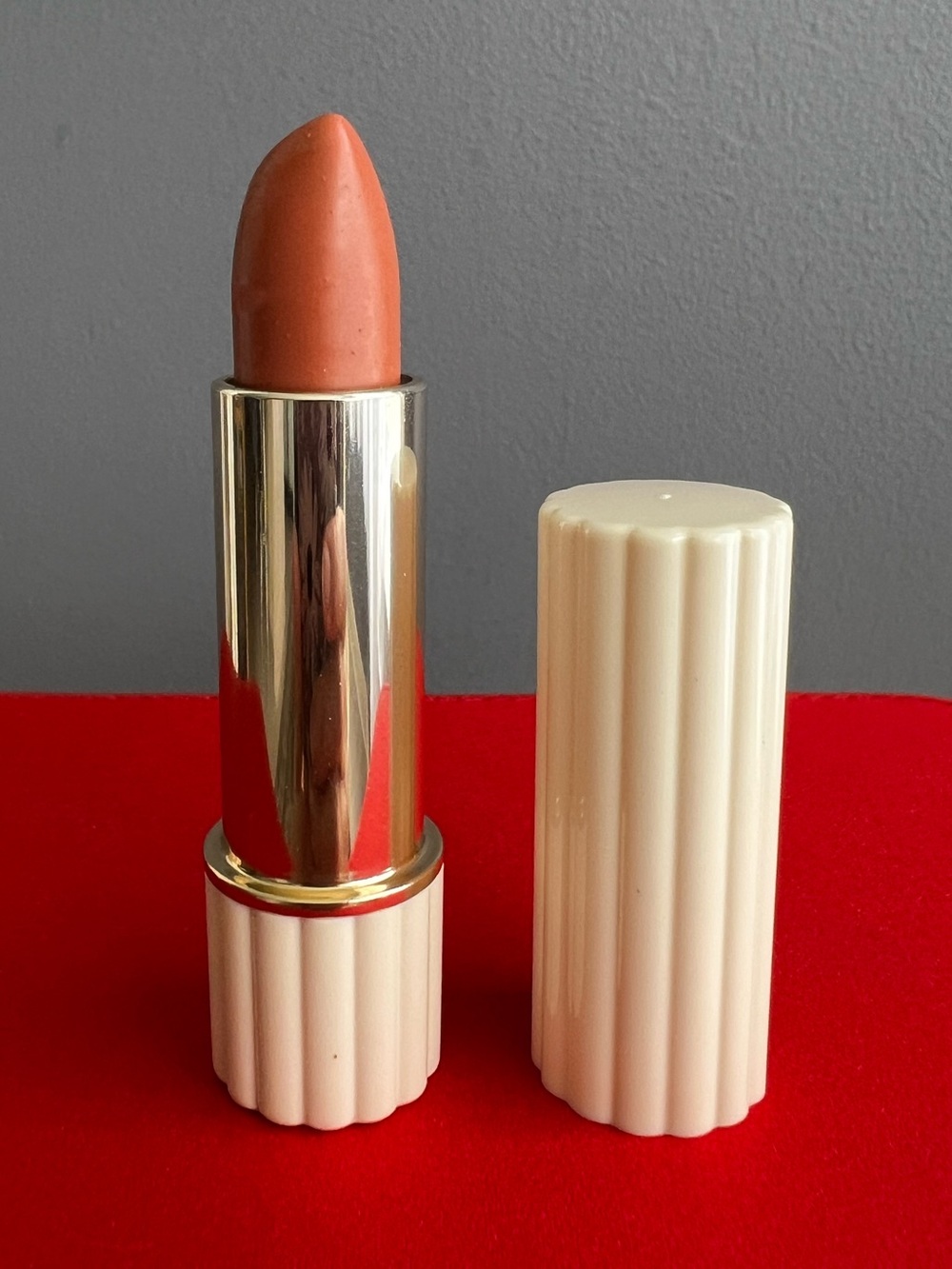 “Rosa Rosa" Discontinued shade in the Estée Lauder All-Day Lipstick line NWOB